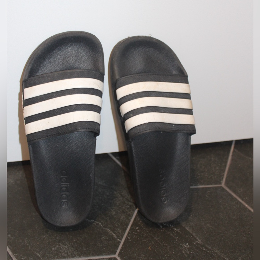 Adidas Adilette Black White Shower Slides Men’s US 7 Fair Condition
